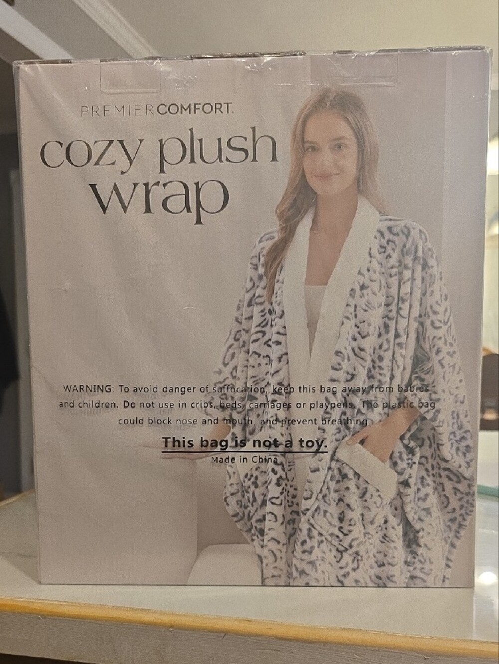 Snow Leopard Wrap Cape Warm Shaw Throwover Blanket - White & Black